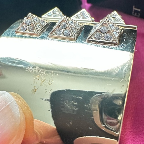 Victoria's Secret Gold Cuff Scandalous Rhinestone Hinged Size 6 - Picture 8 of 11